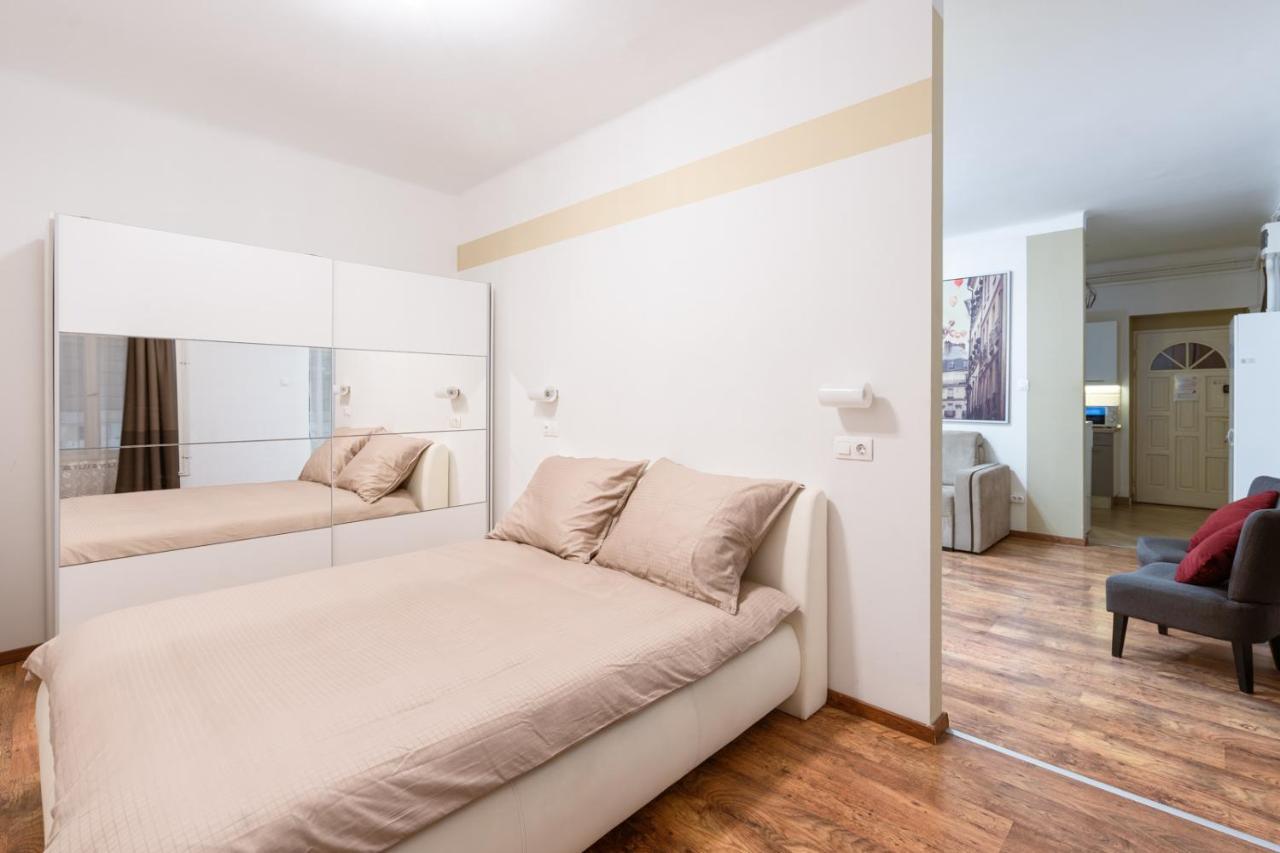 Central Seven Erzsebet Krt Budapest Luaran gambar
