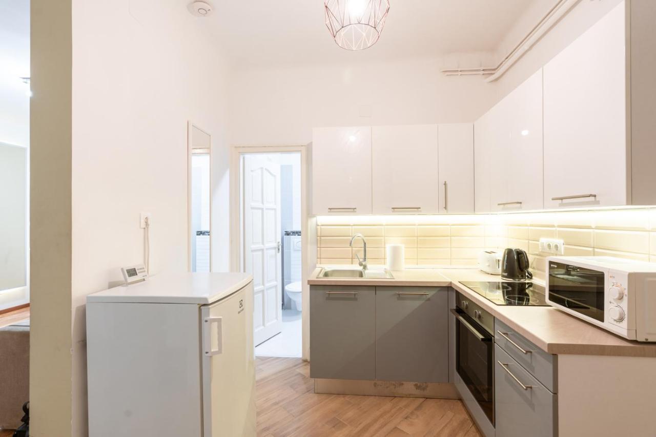 Central Seven Erzsebet Krt Budapest Luaran gambar