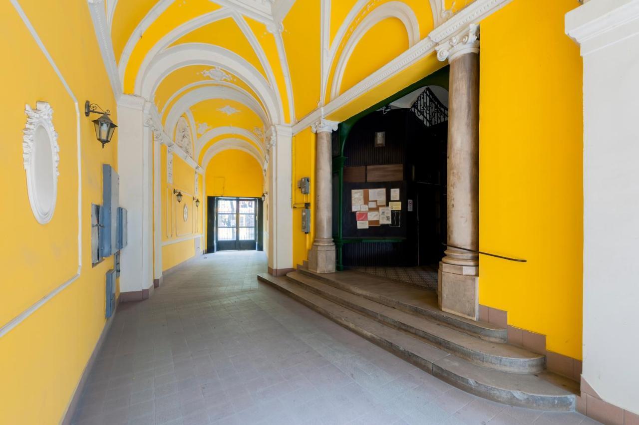 Central Seven Erzsebet Krt Budapest Luaran gambar